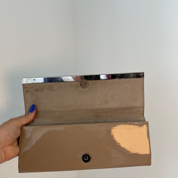 ALDO patent leather tan clutch - Picture 5 of 11